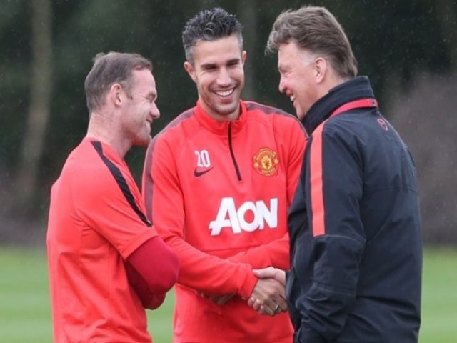 Bóng đá - Cựu HLV MU Van Gaal từng tát trò cưng Van Persie ở World Cup vì điều này