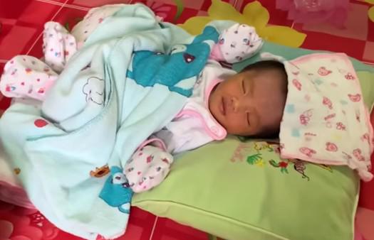 Cận cảnh cuộc sống vợ chồng "người đàn ông đầu tiên ở Việt Nam mang bầu" sau khi sinh con - 2
