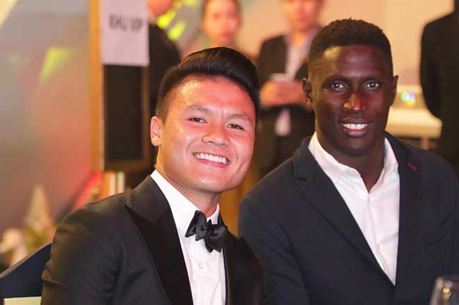 Trực tiếp trao giải Quả bóng Vàng Việt Nam 2019: HLV Park Hang Seo nhận kỷ niệm chương - 7