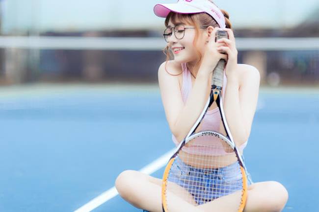 Những bộ ảnh thời trang tennis gây sốt MXH