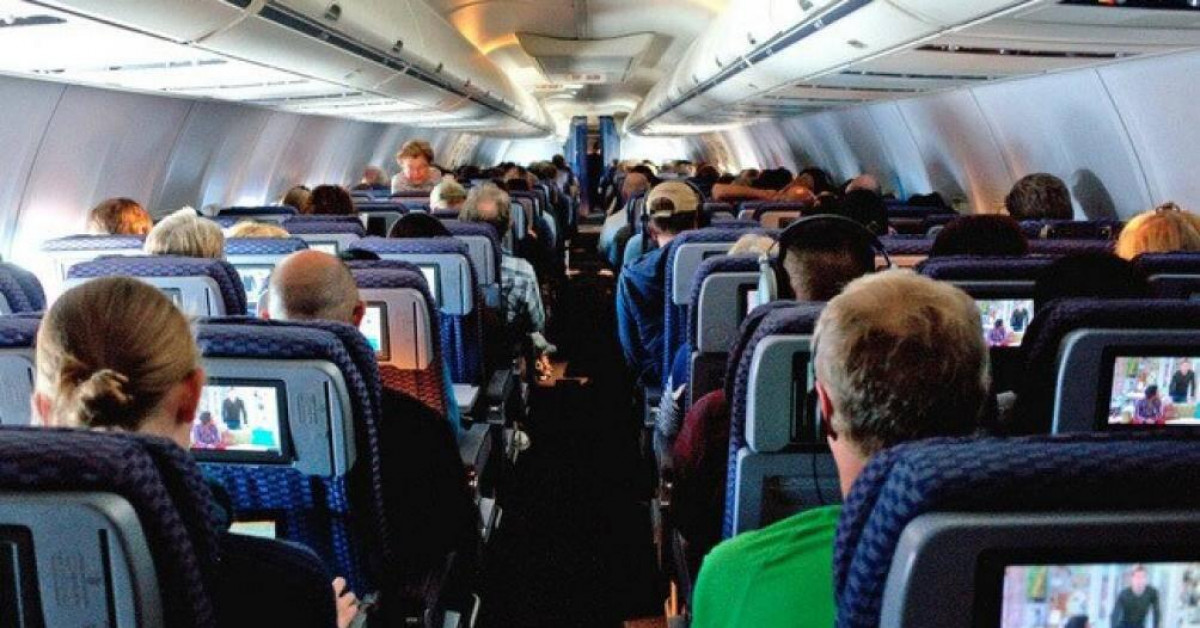 Tin tức trong ngày - Khách nữ làm loạn máy bay vì chuyện dựng thẳng ghế bị phạt 8,5 triệu đồng