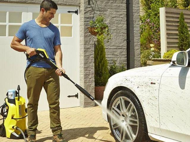 Tin tức ô tô - Điều gì xảy ra nếu tài xế yêu ô tô hơn vợ?