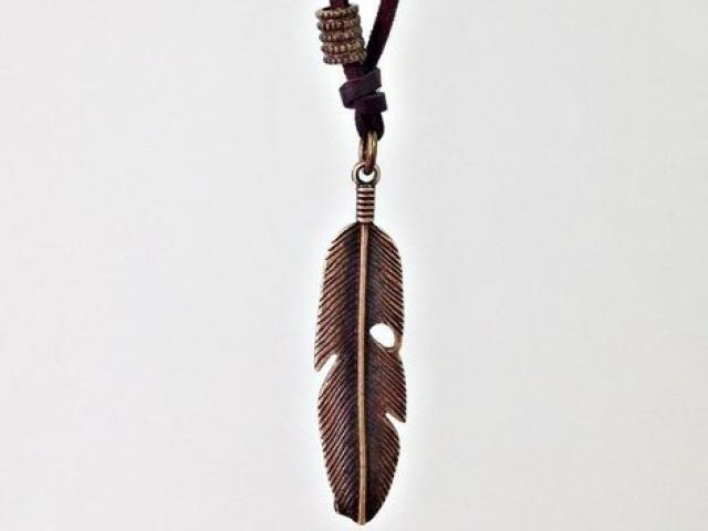 Thời trang - Dây chuyền: Một phần quan trọng trong lịch sử loài người