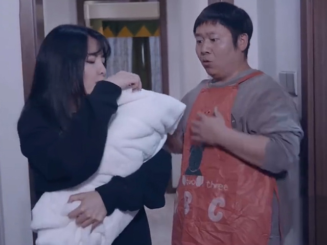 Video Clip Cười - Người chồng tốt là phải biết chia sẻ việc nhà cùng vợ