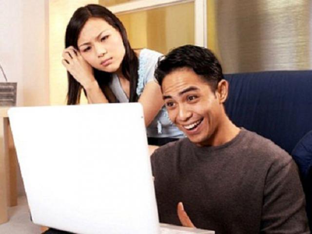 Bạn trẻ - Cuộc sống - Chồng đi làm về là ôm máy tính thay vì ôm vợ: 6 cách giúp bạn giải tỏa ức chế