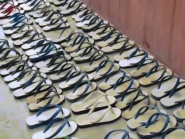 Phi thường - kỳ quặc - Kẻ biến thái lấy cắp 126 đôi tông để tạo cảm hứng cho "chuyện ấy"