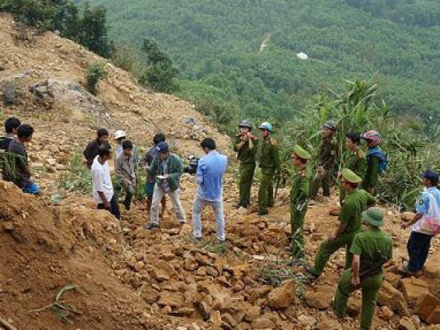 Pháp luật - Đã bắt được nghi phạm đâm 2 phu vàng thương vong