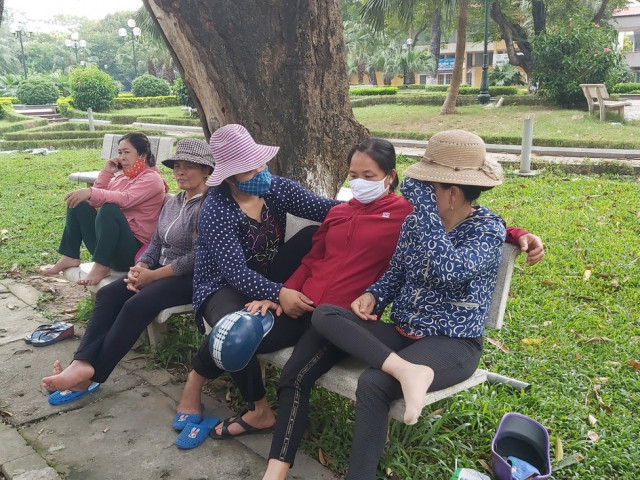 Tin tức trong ngày - 'Chợ người' ký sự: Bán hiện tại, mua tương lai