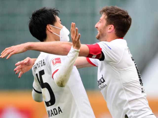 Bóng đá - Video highlight trận Wolfsburg - Frankfurt: "Cửa dưới" gây sốc, người hùng Nhật Bản