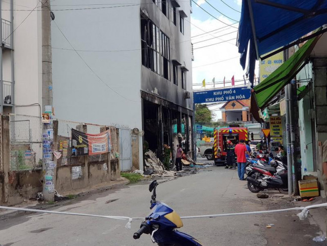 Hiện trường vụ cháy trong chiều nay (31-5) Ảnh: N.TÂN