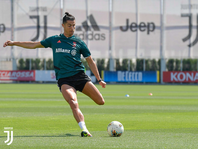 Bóng đá - Ronaldo – Juventus tập cực sung: Dứt điểm hoàn hảo, tranh chấp nảy lửa