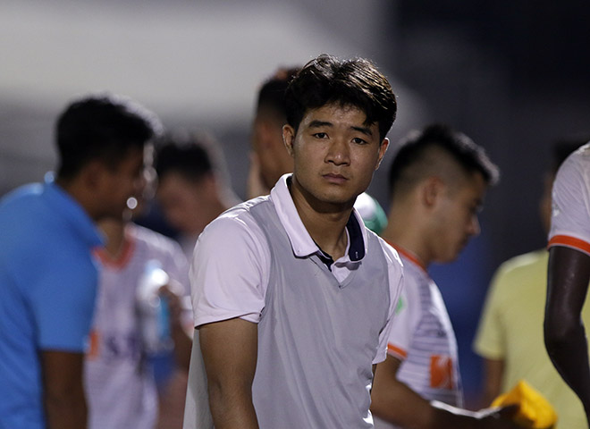 Hà Đức Chinh "chỉ đạo" như Ronaldo, được HLV Lê Huỳnh Đức bênh vực - 10