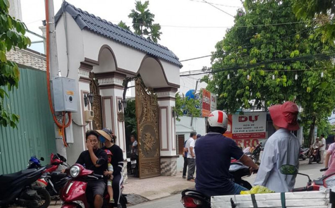 Vụ án mạng xảy ra ở căn nhà 3 tầng trên địa bàn xã Xuân Thới Thượng (huyện Hóc Môn). Ảnh: HT