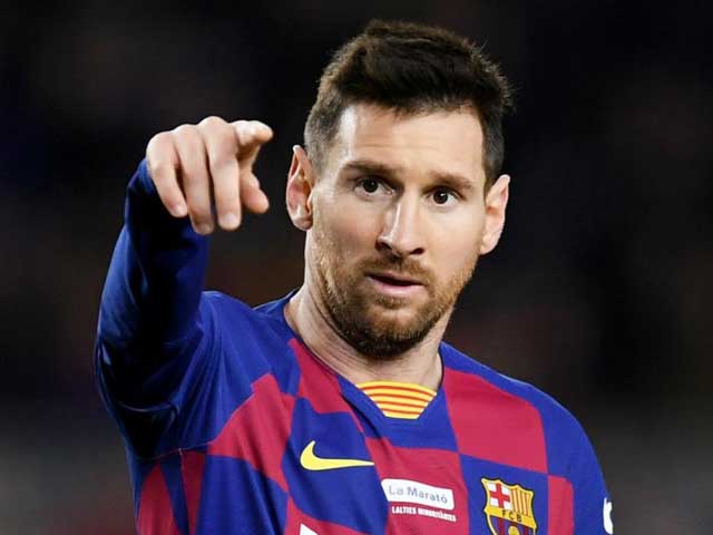 Messi hết cơ hội rời Barca, bị tiết lộ chuyện được trọng tài ưu ái - 1