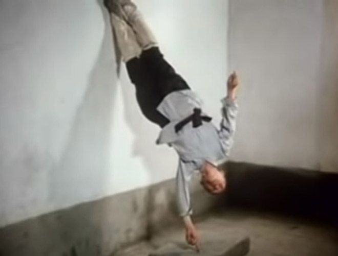 Cố võ sư Thích Hải Đăng biểu diễn "Nhất dương chỉ" những năm 1980