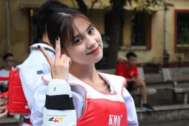 Dàn bóng hồng vừa xinh vừa giỏi Taekwondo của trường ĐH Kinh tế quốc dân - 2