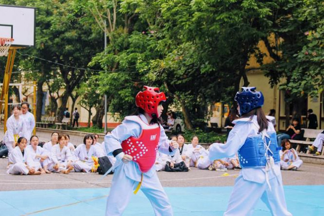 Dàn bóng hồng vừa xinh vừa giỏi Taekwondo của trường ĐH Kinh tế quốc dân - 4