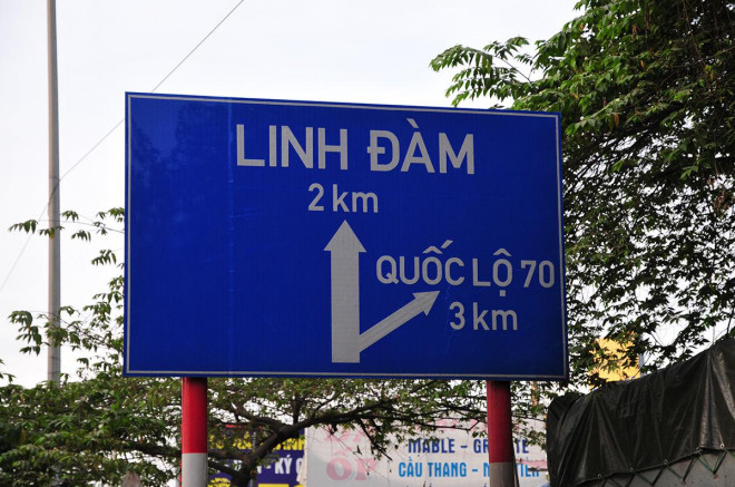 Loạt biển chỉ đường sai cả trăm cây số nằm ngay giữa lòng Hà Nội - 2