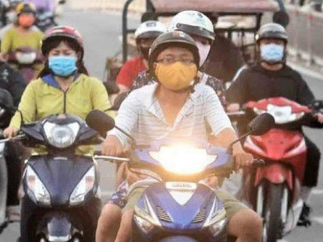 Tin tức trong ngày - Sẽ không quy định "cứng" việc bật đèn nhận diện xe máy ban ngày
