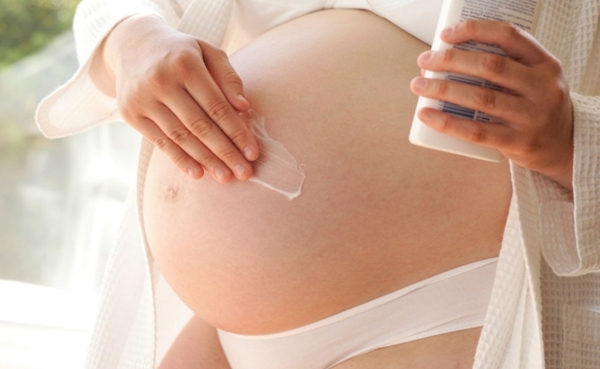 5 tips ngăn ngừa rạn da cho mẹ bầu - 1