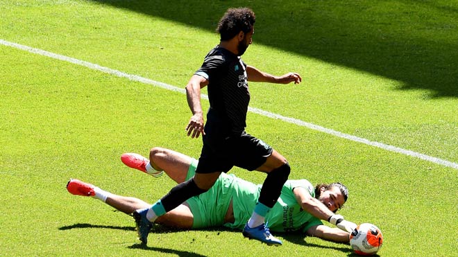 Liverpool đá trận đầu tiên hậu Covid-19: Mane lập công, hạ gục Salah - 5