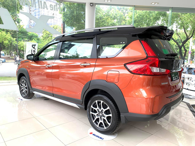 Suzuki XL7 khan hàng và hoãn ngày ra mắt chính thức tại Việt Nam - 2