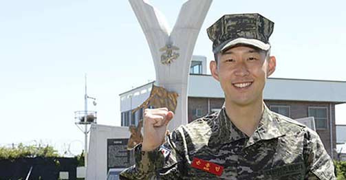 Son Heung Min hé lộ 3 tuần gian khổ đi quân sự, phải ở chung 9 đồng đội