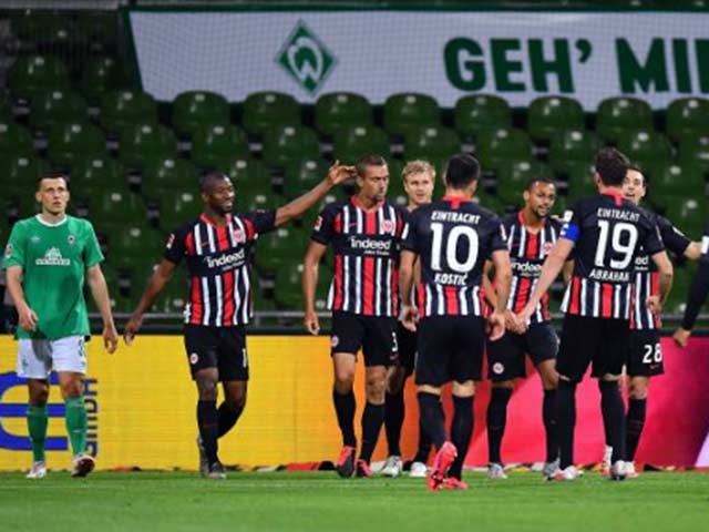 Bóng đá - Video highlight trận Werder Bremen - Frankfurt: Ào ạt màn hủy diệt hiệp 2