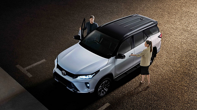 Toyota tăng tính thẩm mỹ cho mẫu xe SUV Fortuner 2021 - 3