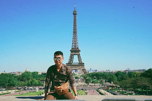 Nhà báo Trung Hoàng “Bạn, Tôi, Chúng ta là gì của nhau!(?)” - 3