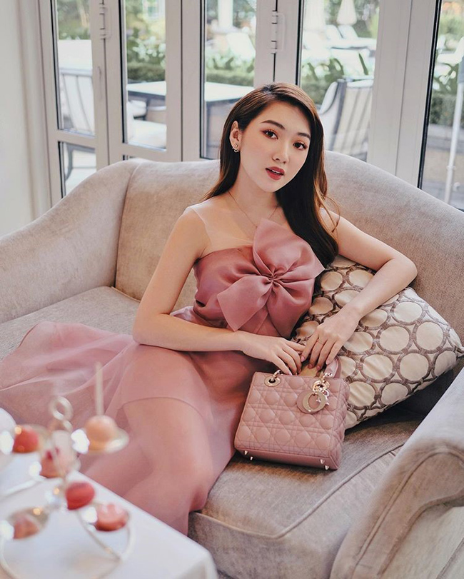 Instagram của Chloe Nguyễn có hơn 300.000 lượt theo dõi. 
