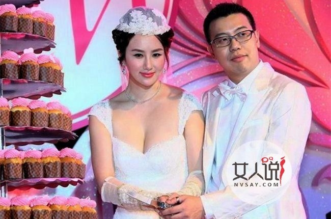 Trong lúc sự nghiệp đang thăng hoa, Mạnh Dao bất ngờ kết hôn với thiếu gia Chu Lỗi vào năm 2011. Chu Lỗi là phú nhị đại (thế hệ giàu có thứ 2 ở Trung Quốc, con của các doanh nhân, nhà tài phiệt lớn) nổi tiếng và là "ông trùm" ngành công nghiệp nội y ở Bắc Kinh với số tài sản lên tới hàng tỷ NDT.
