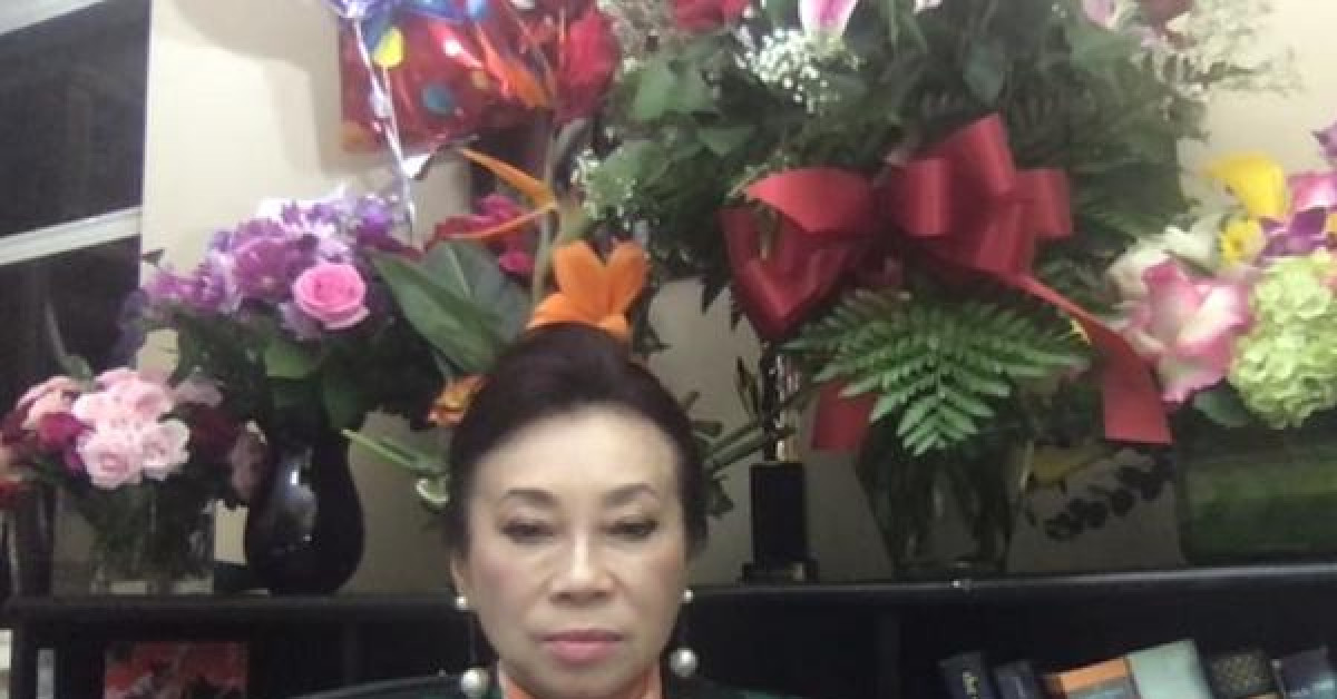 Kinh doanh - Chủ tịch Đặng Thị Hoàng Yến bất ngờ &quot;tái xuất&quot; sau 8 năm... bận