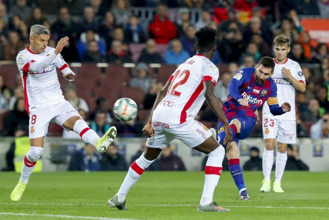 Messi dính chấn thương, Barca lo sốt vó lỡ hẹn tái xuất La Liga - 2