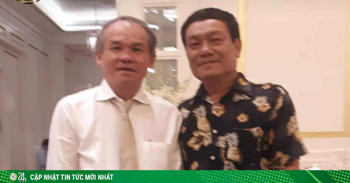 Bầu Đức làm gì ở lễ đính hôn của Công Phượng và Viên Minh?
