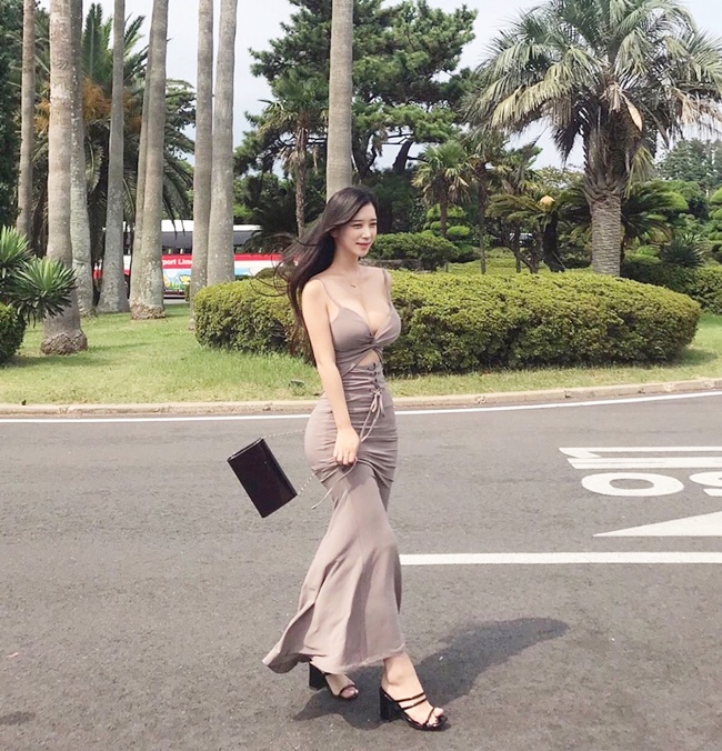 Người đẹp được mệnh danh là &#34;thần Vệ nữ sống&#34; xứ Hàn.
