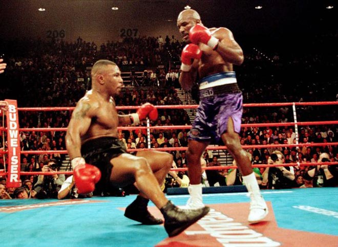 Mike Tyson thua cả 2 lần gặp Evander Holyfield trong quá khứ
