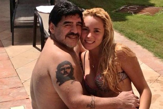 Mỹ nữ kém “huyền thoại” Maradona 30 tuổi, đòi tình phí 147 tỷ là ai? - 1