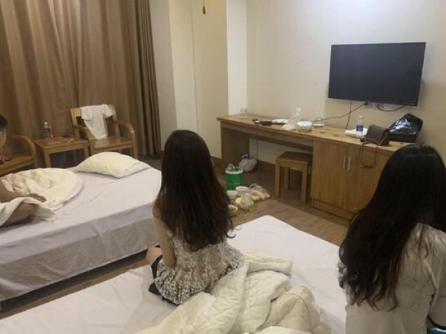 Pháp luật - Ba cô gái trẻ cùng bạn trai "mở tiệc" ma túy trong khách sạn