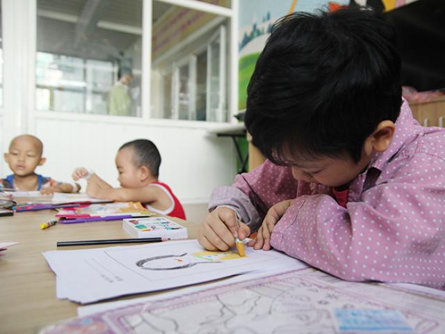 Tin tức trong ngày - Những câu chuyện xúc động làm rơi nước mắt ở lớp học hạnh phúc