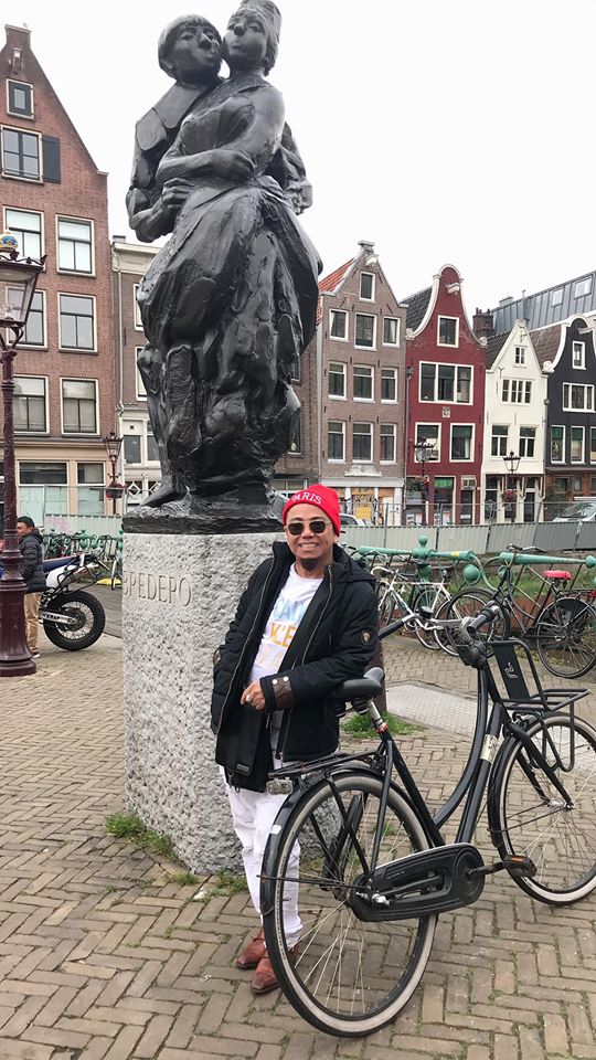 Thỉnh thoảng nam danh hài đi du lịch cùng gia đình