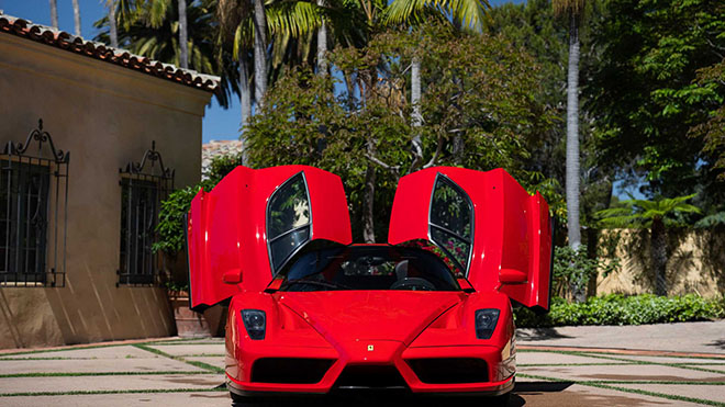 Siêu xe 17 năm tuổi Ferrari Enzo được bán đấu giá trực tuyến hơn 2,6 triệu đô - 3