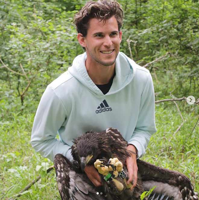 Thiem hạnh phúc khi tham dự chương trình của WWF để góp phần bảo tồn loài chim đại bàng ở Áo