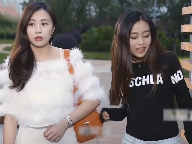 Video Clip Cười - Gái xinh nhận cái kết cay đắng khi ham lấy chồng giàu