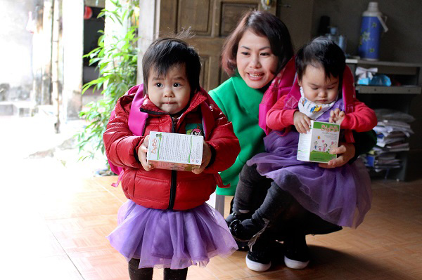 Giờ đây, BigBB đã trở thành người bạn đồng hành không thể thiếu của bé Thỏ và Gấu