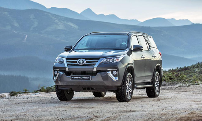 Toyota Fortuner giảm giá 70 triệu đồng xả hàng tồn đón phiên bản mới - 2