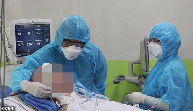 Phi công người Anh là bệnh nhân nhiễm Covid-19 nặng nhất và chính phủ Việt Nam đã chi hơn 5 tỉ đồng (tương đương 200.000 USD) để điều trị cho ông. Ảnh: CEN