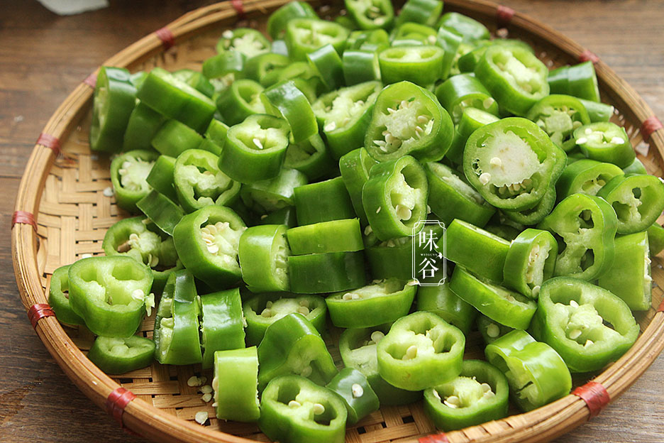 Công thức gia truyền 30 năm làm món ớt ngâm, ăn một lần là nhớ mãi - 2