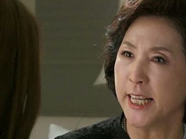 Bạn trẻ - Cuộc sống - Mẹ chồng cay nghiệt bỗng "hiền như bụt", nàng dâu chưa kịp mừng đã phát hiện bí mật hoảng hồn