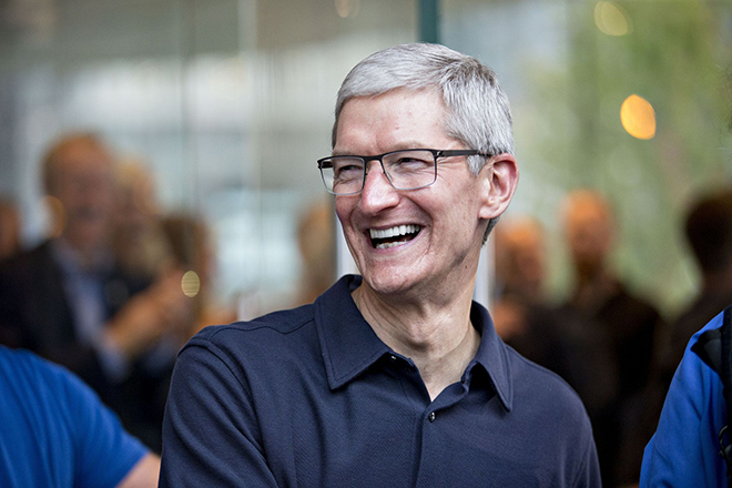 Apple trở thành công ty Mỹ đầu tiên có giá thị vượt mốc 1,5 nghìn tỷ USD - 2